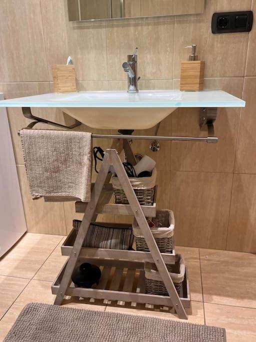 Piso Centrico Y Acogedor Apartment Фигерас Екстериор снимка