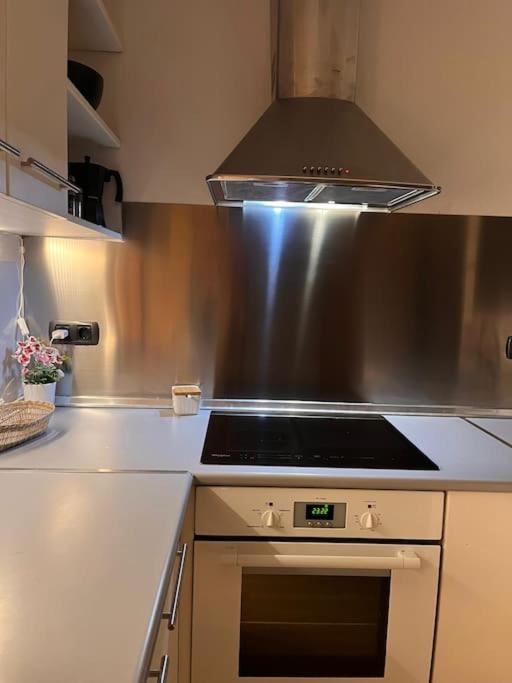 Piso Centrico Y Acogedor Apartment Фигерас Екстериор снимка